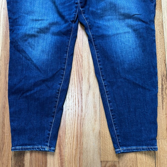 AE Next Level Curvy Jegging Dark Wash Sz 20 Short - Picture 3 of 12